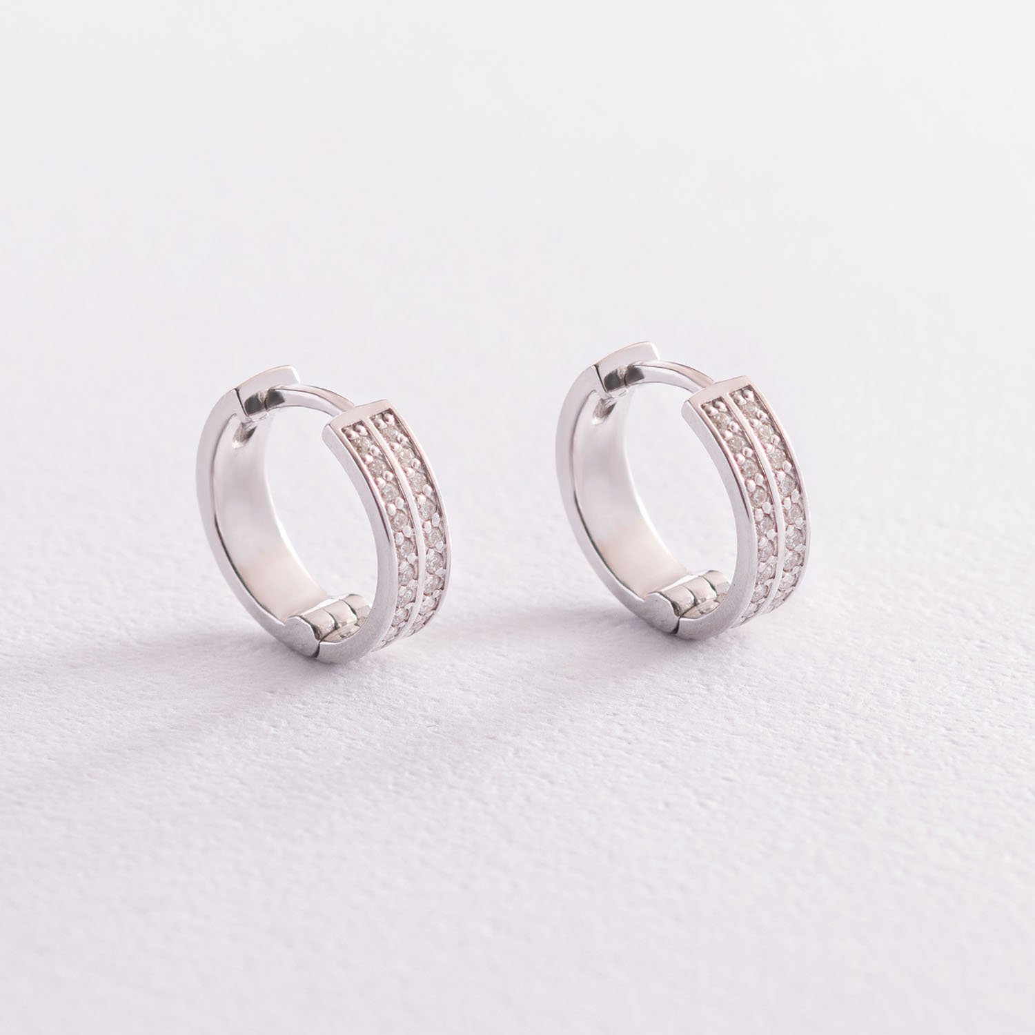 

Золотые серьги - кольца с бриллиантами 102-10045/1 Оникс