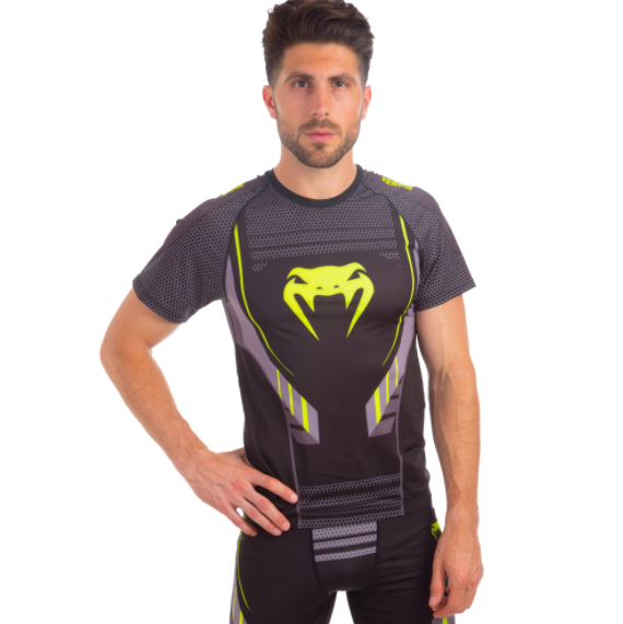 

Рашгард с коротким рукавомVNM TECHNICAL 2.0 CO-8140  (48-50) Черный-серый-салатовый, Рашгард с коротким рукавомVNM TECHNICAL 2.0 CO-8140 XL (48-50) Черный-серый-салатовый