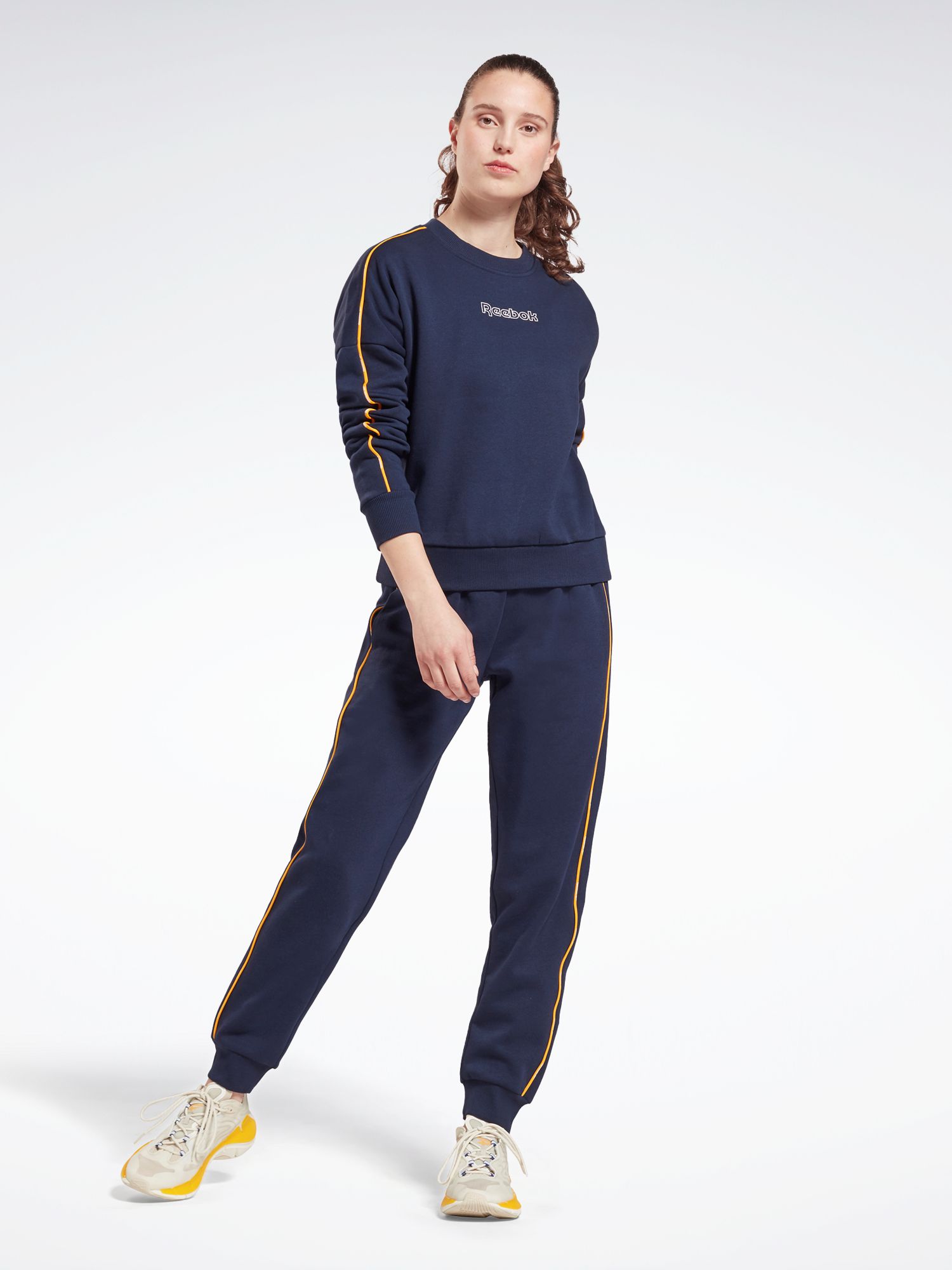 

Спортивный костюм Reebok Te Piping Tracksuit Vecnav GS9354 2XS Vector Navy