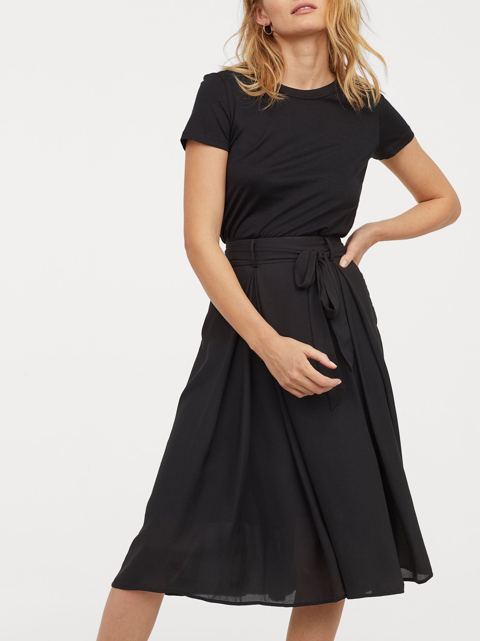 

Юбка H&M 0716005-9  Черная, Юбка H&M 0716005-9 32 Черная
