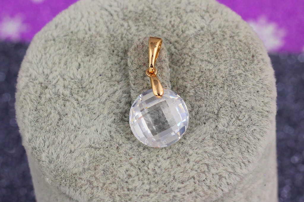 

Кулон Xuping Jewelry белый граненый фианит 1 см золотистый