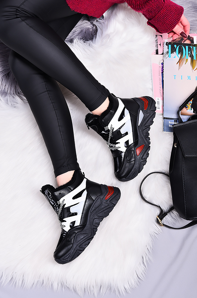 

Кроссовки ACG L-305-1 39 Черный