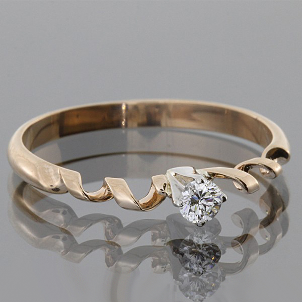 

Золотое кольцо с бриллиантом R 0013 размер 17