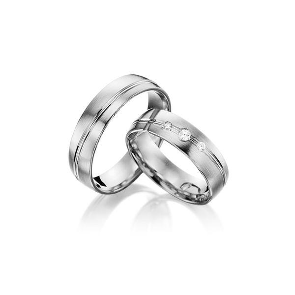 

Обручальные кольца с бриллиантами W 0297 размер 17