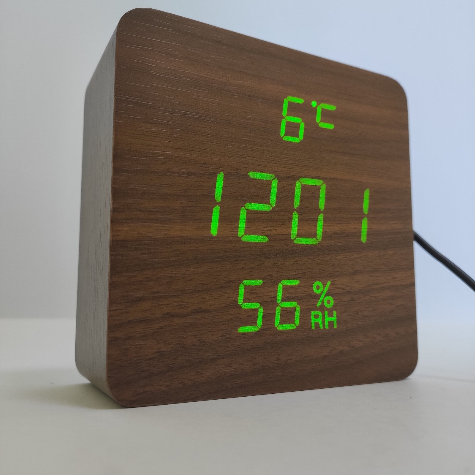 

Электронные LED часы коричневые с зеленой подсветкой Wooden Clock VST-872S c температурой и влажностью