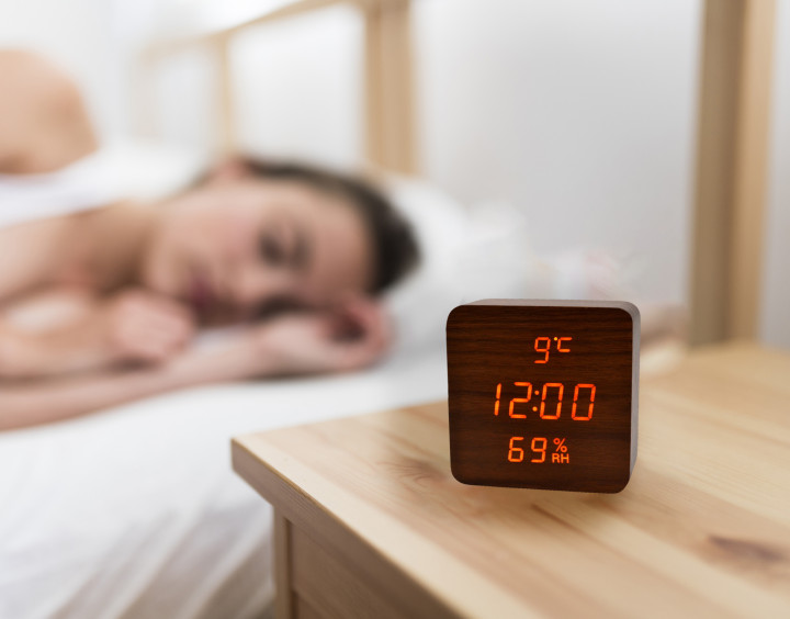 

Электронные LED часы коричневые с красной подсветкой Wooden Clock VST-872S c температурой и влажностью