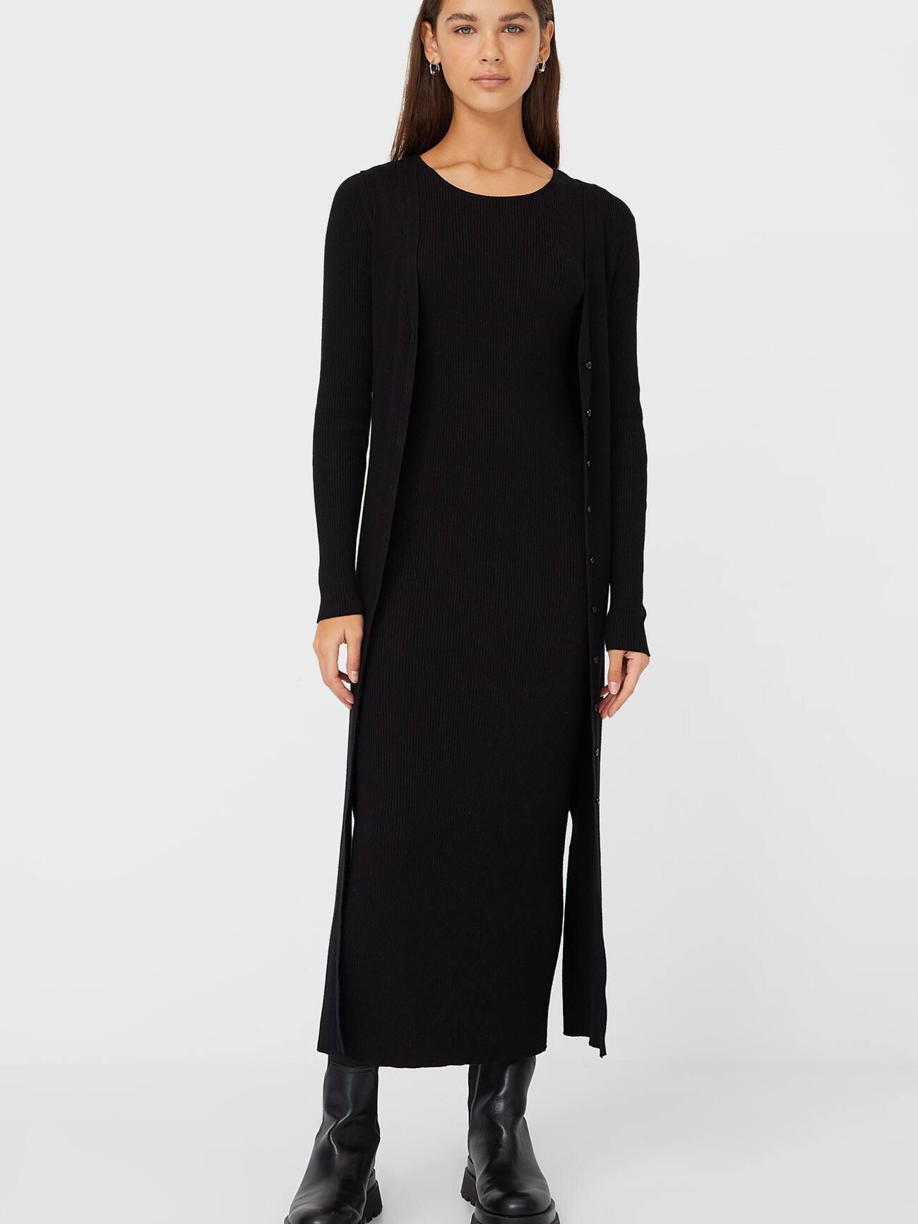 

Платье Stradivarius XAZ283617ZZIB M Черное