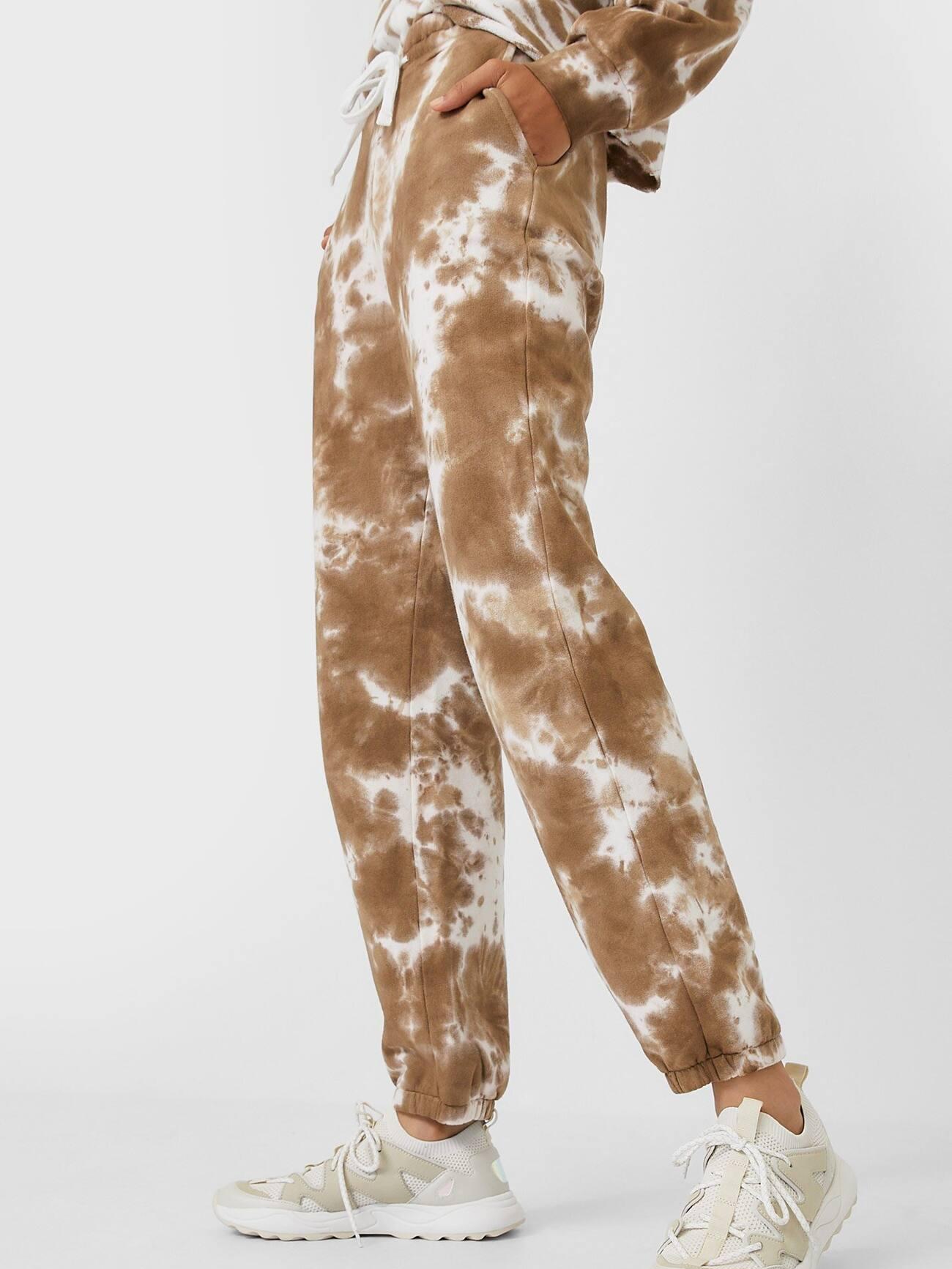 

Спортивные штаны Stradivarius XAZ283702JMOI M Бежевые с белым