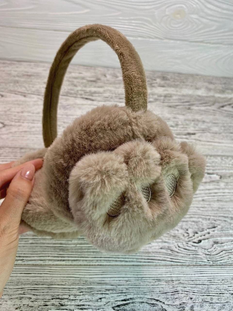 

Меховые наушники детские теплые с лапками коричневые