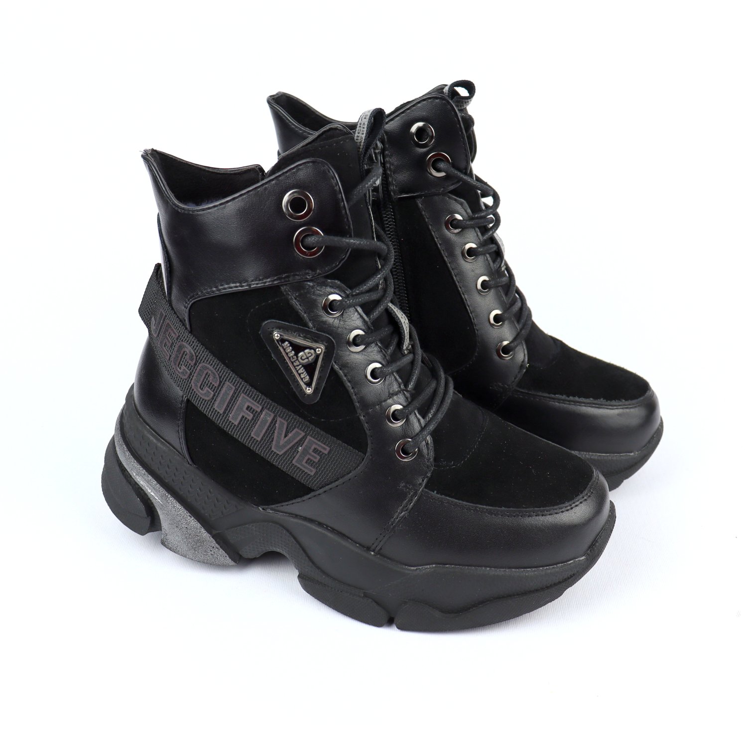 

Кожаные ботинки для девочки Bi&Ki Размер 38, 23.5 см