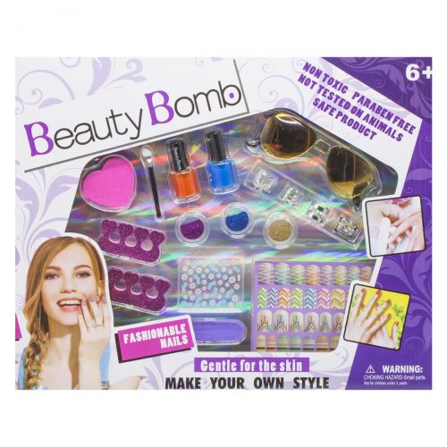 

Набор косметики и аксессуаров "Beauty Bomb" Xin Da Toys. 39620