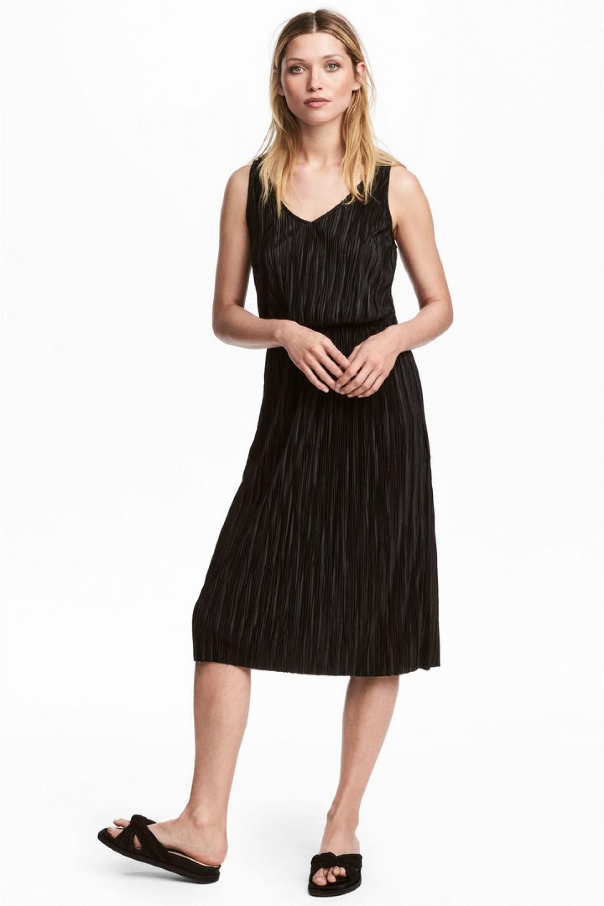 

Платье H&  Черное (3342-0383569008, Платье H&M m Черное (3342-0383569008)