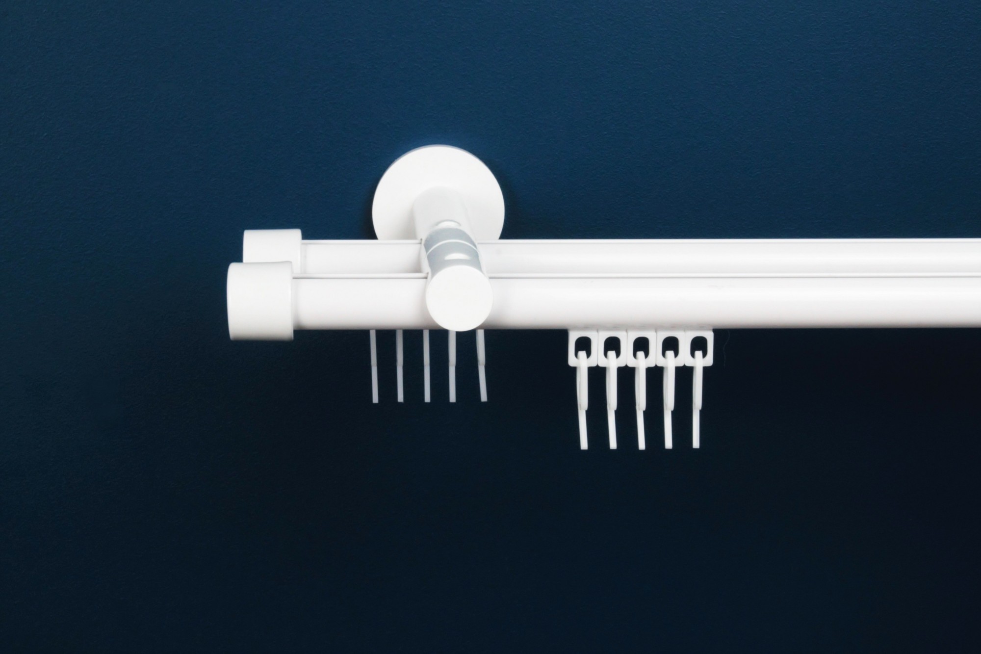 

Карниз настінний 2-рядний Homs Decor імпресіонний 100 см Білий