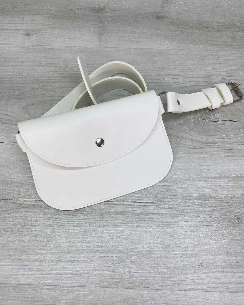 

Женская поясная сумка бананка из экокожи WeLassie "Kim" Белая 20 х 1 х 13.5 см