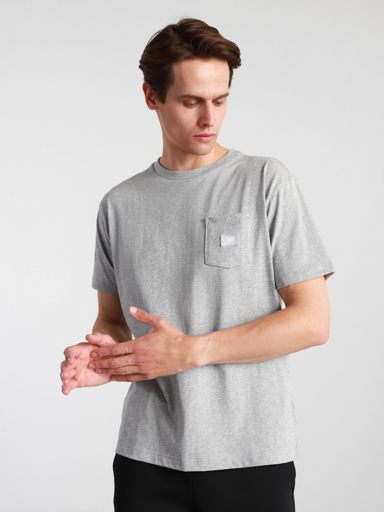 

Футболка New Balance NB Essentials Pocket MT01567AG  Серая, Футболка New Balance NB Essentials Pocket MT01567AG XL Серая
