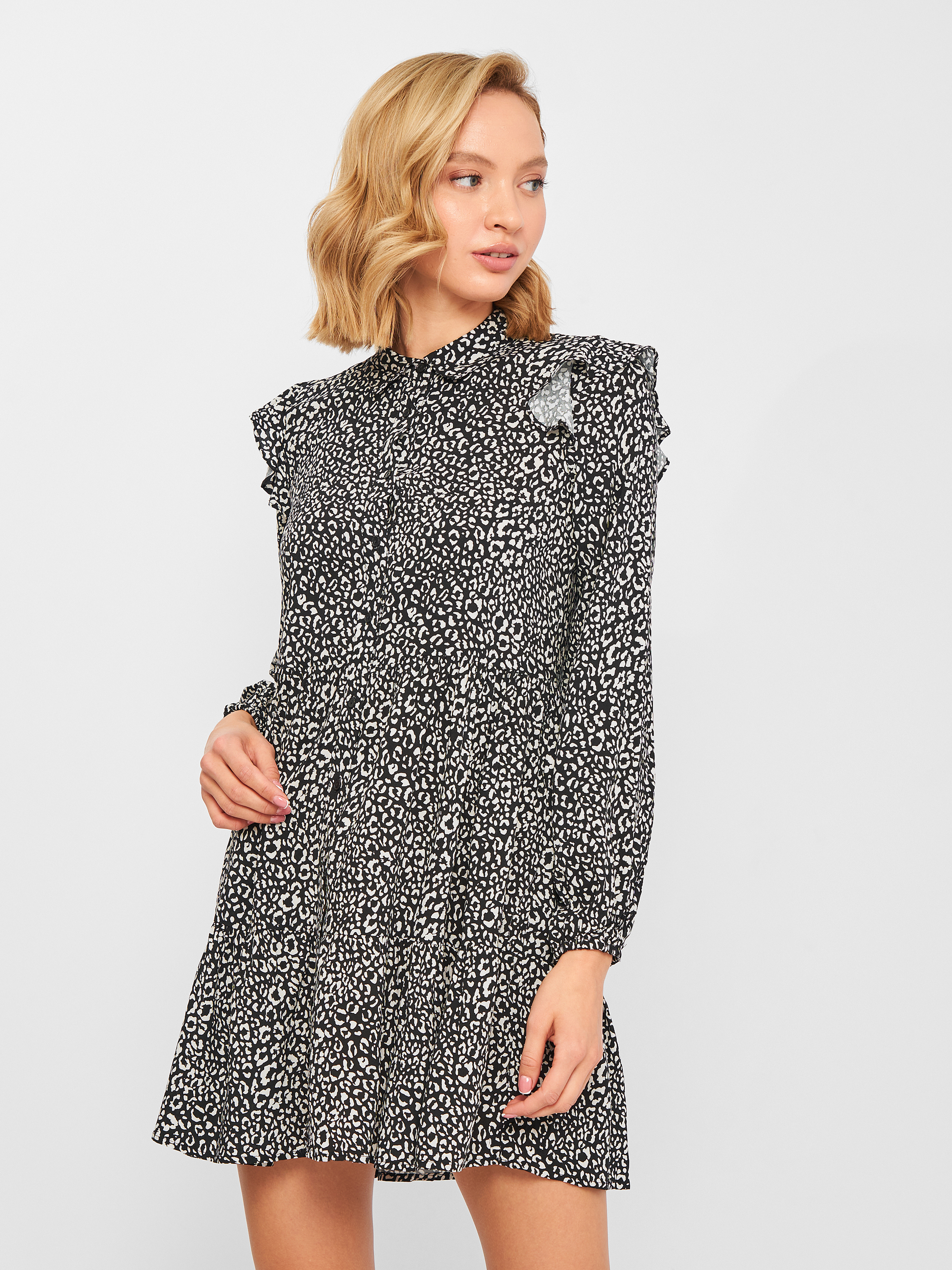 

Платье Stradivarius 6362/568/001  Черное с белым, Платье Stradivarius 6362/568/001 L Черное с белым
