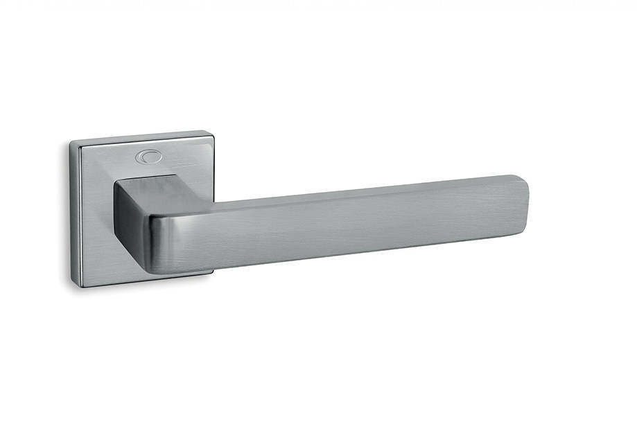 

Дверная ручка на розетке Convex 1605
