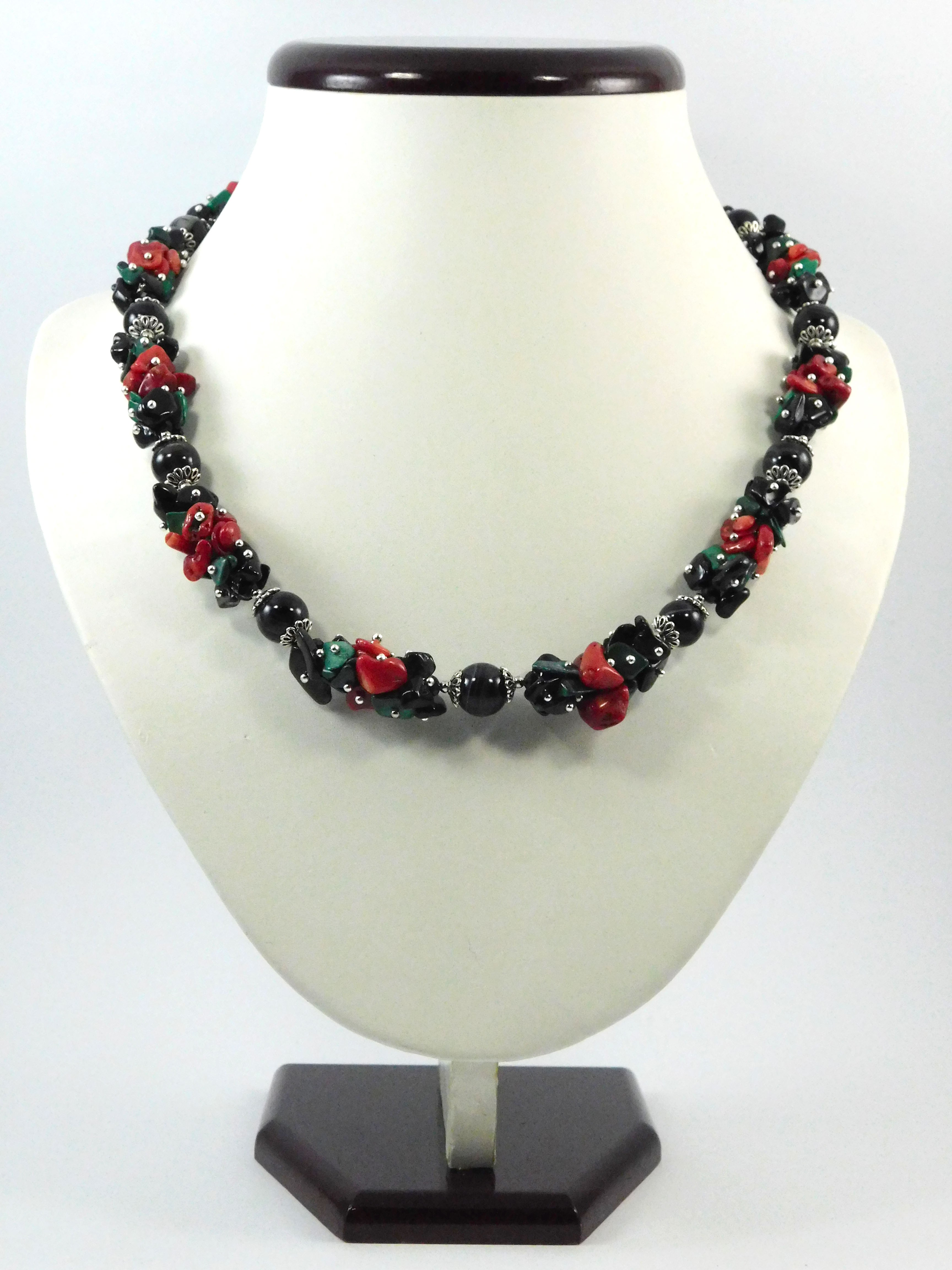 

Ексклюзивне намисто "Трояндова ніч" Агат 1Дизайн-Студія "FF" 13.03.02.069