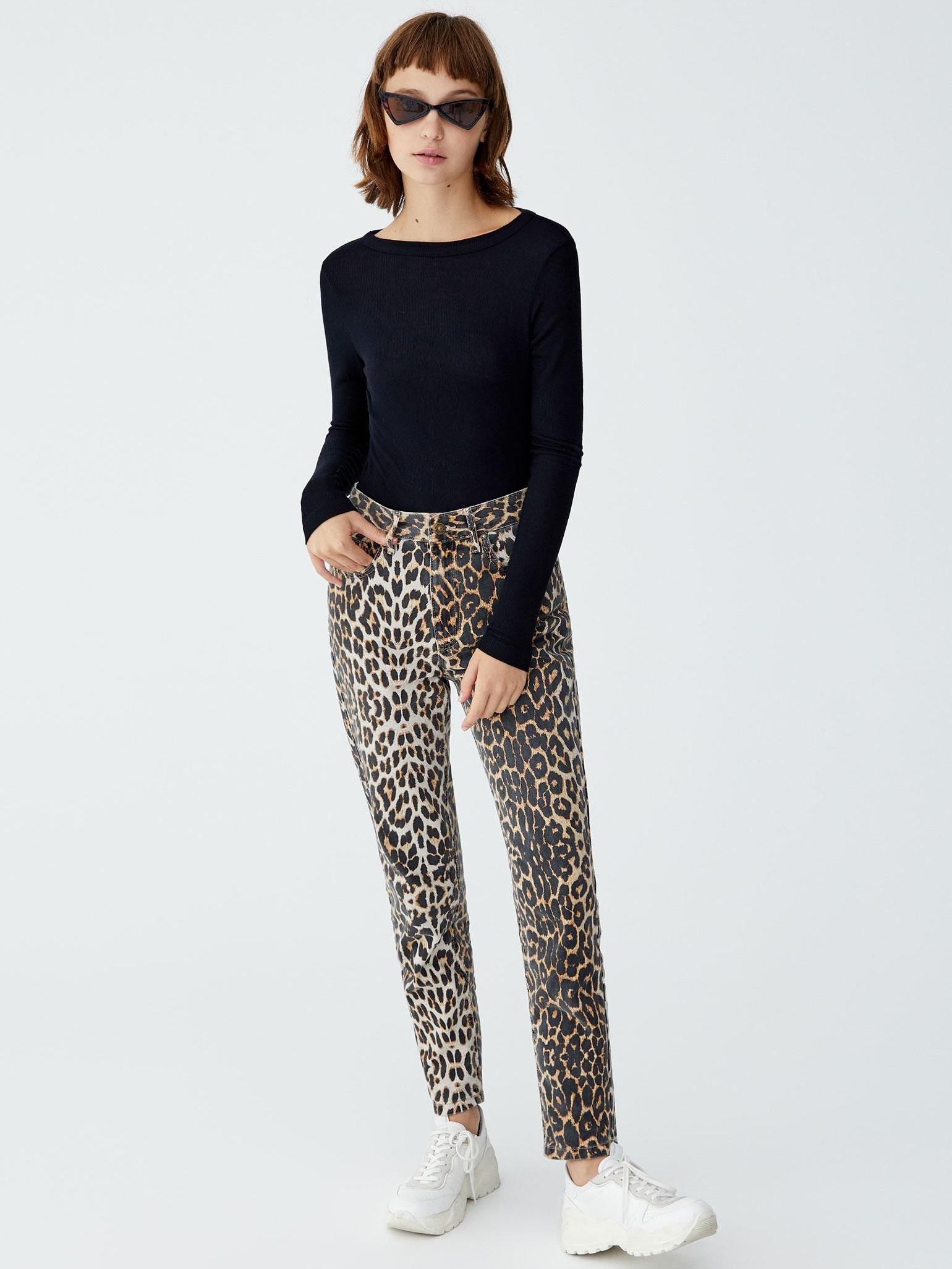 

Джинсы Pull & Bear XAZ203049XLRQ  Леопардовые, Джинсы Pull & Bear XAZ203049XLRQ 42 Леопардовые