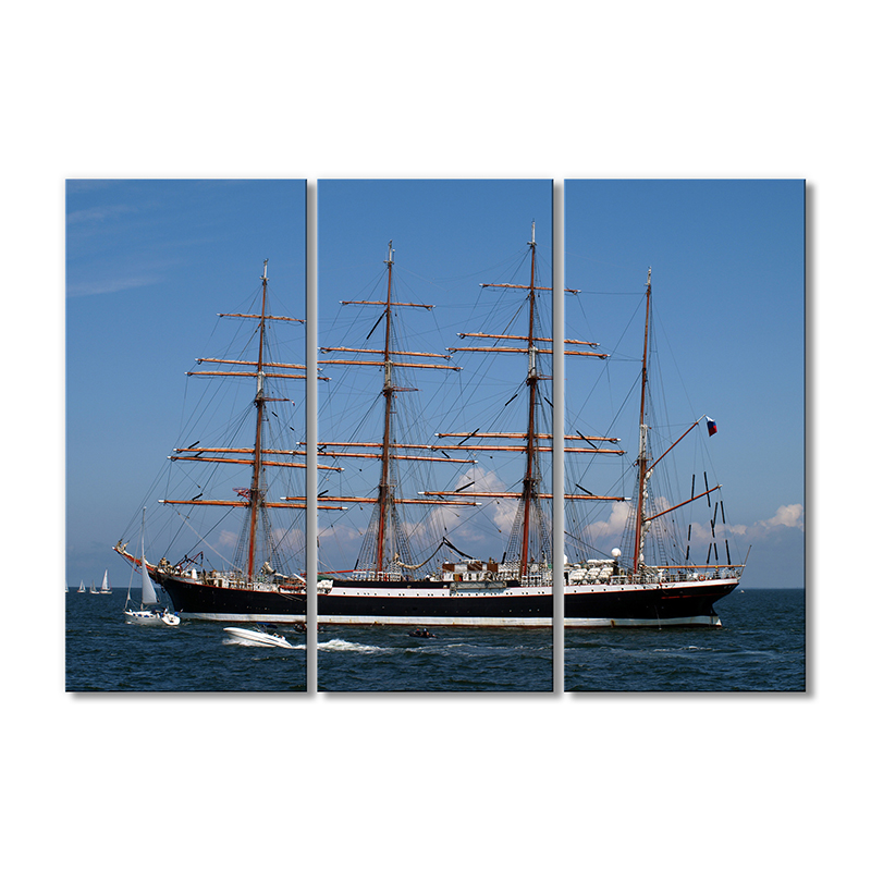 

Модульная картина Artel «Низкий парусник» 3 модуля 50x75 см