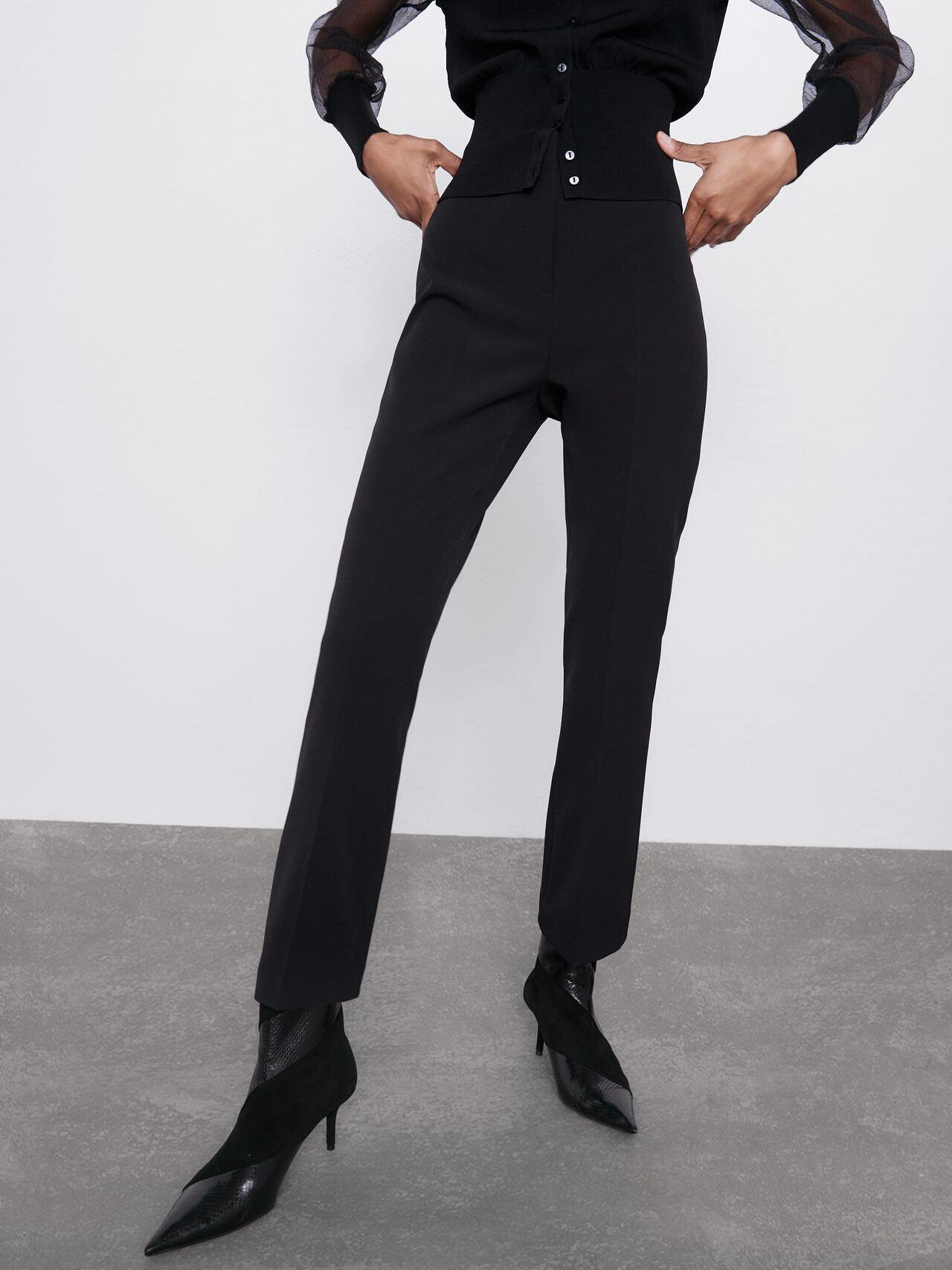 

Брюки Zara XAZ244429FTFK  Черные, Брюки Zara XAZ244429FTFK M Черные