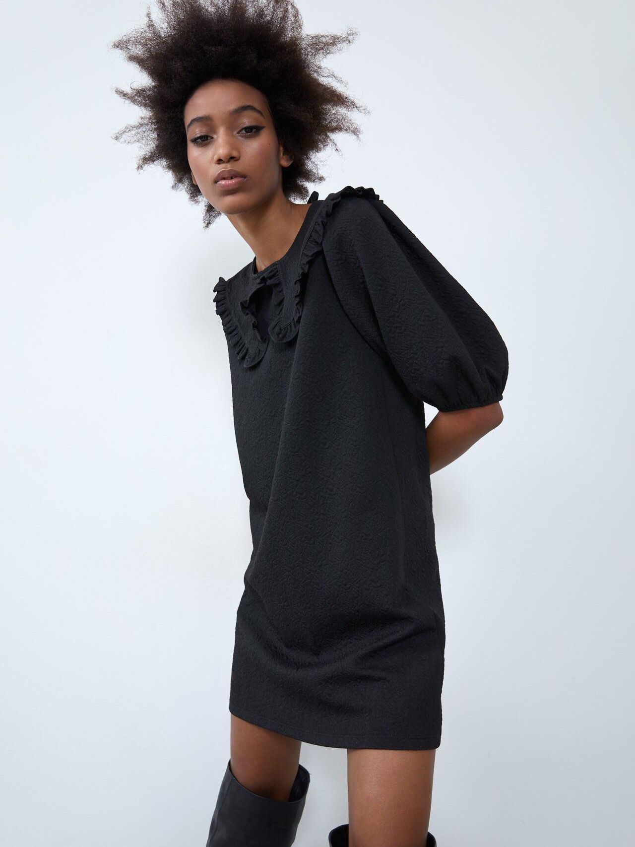 

Платье Zara XAZ239167PLSP M Черное