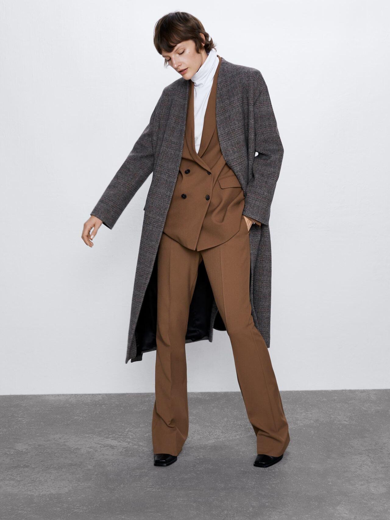 

Пальто Zara XAZ244665GDPX  Темно-серое, Пальто Zara XAZ244665GDPX M Темно-серое