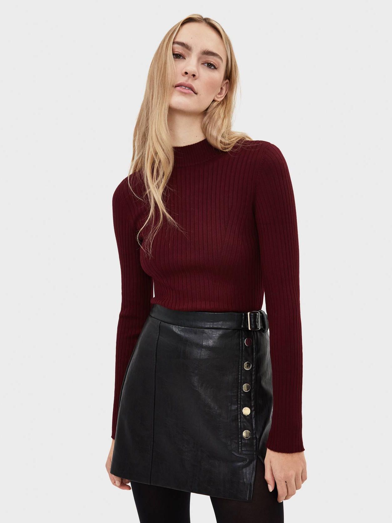 

Водолазка Bershka XAZ262745DYRQ S Бордовая