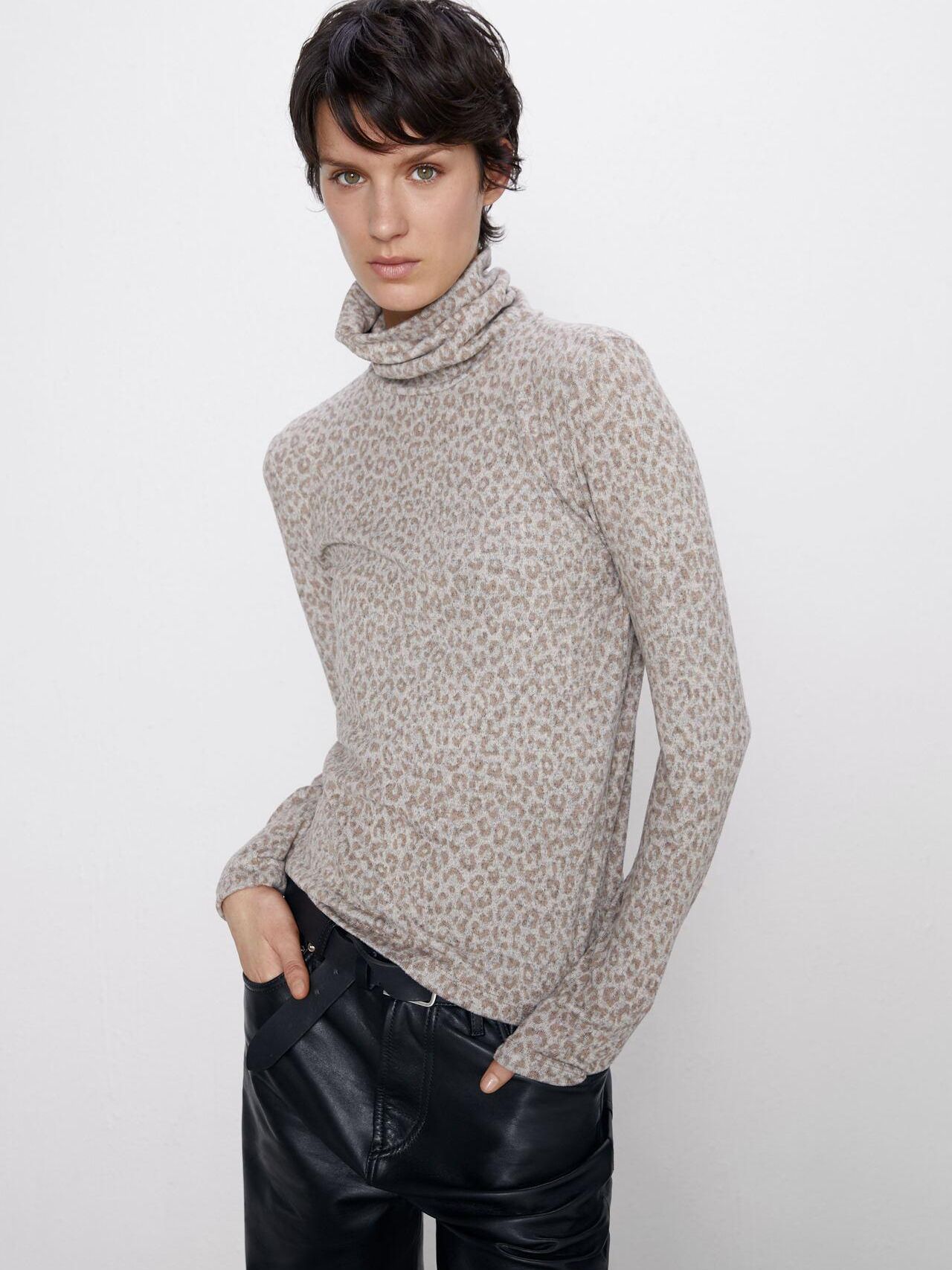 

Водолазка Zara XAZ265966CDDD S Бежевая