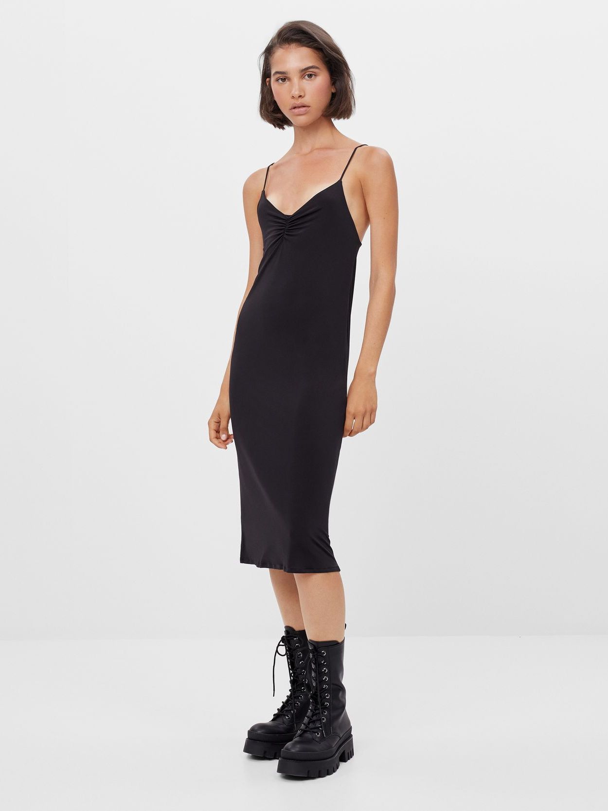 

Платье Bershka 5571/187/800  Черное, Платье Bershka 5571/187/800 M Черное