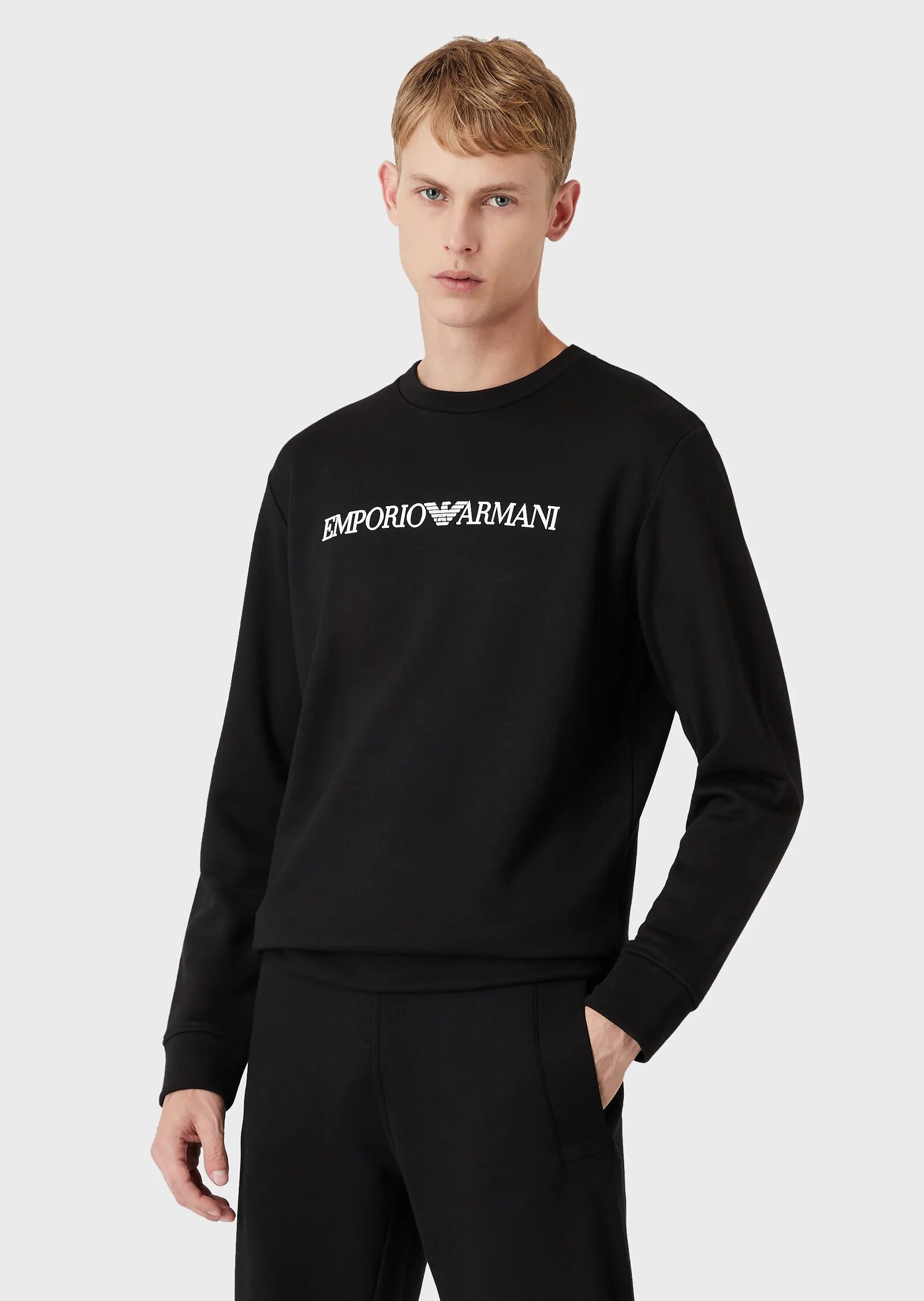 

Свитшот Emporio Armani  Черный 8N1MR6.1JRIZ, Свитшот Emporio Armani L Черный 8N1MR6.1JRIZ
