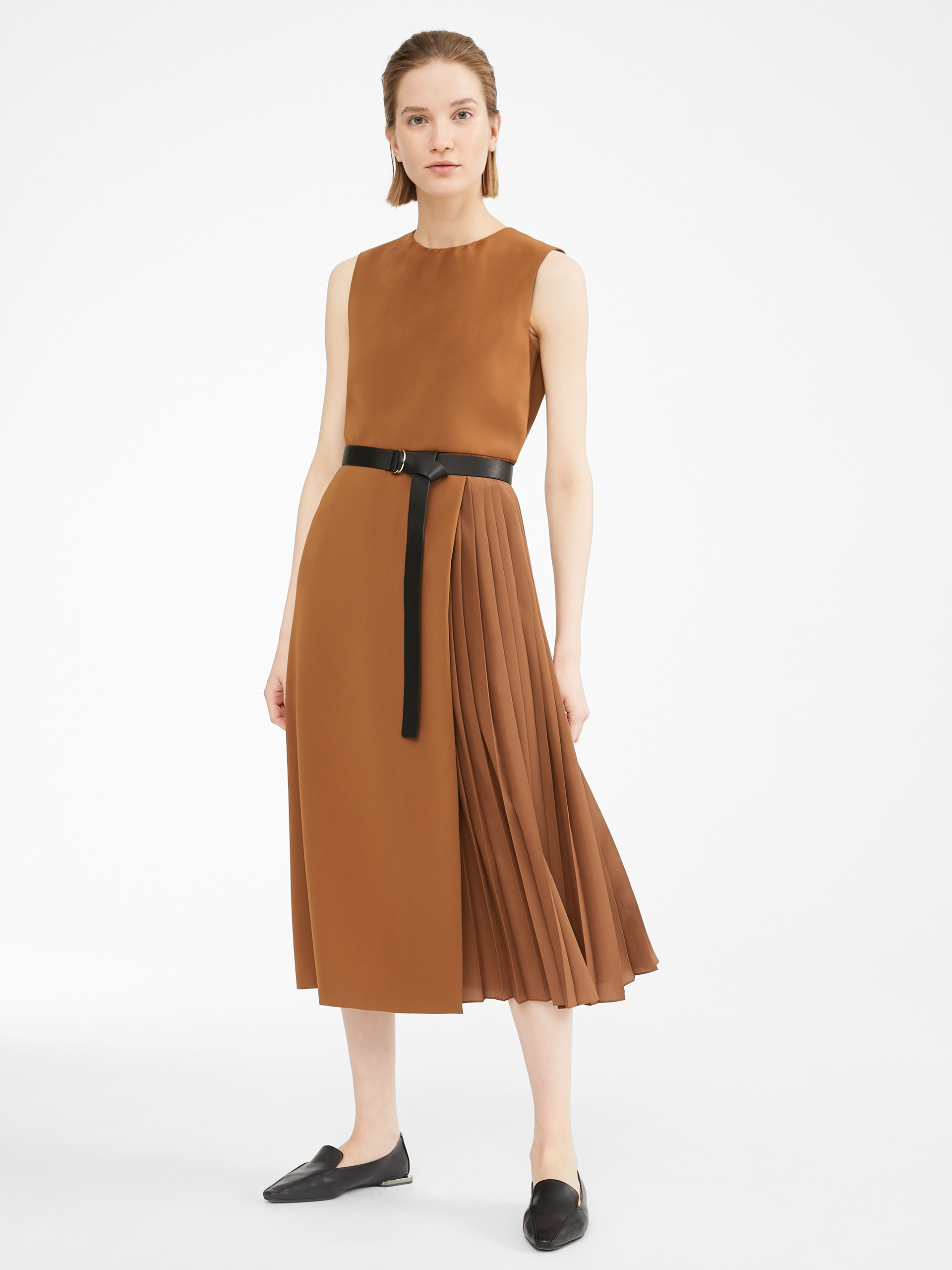 

Платье MaxMara  Коричневое 62260209600, Платье MaxMara 42 Коричневое 62260209600