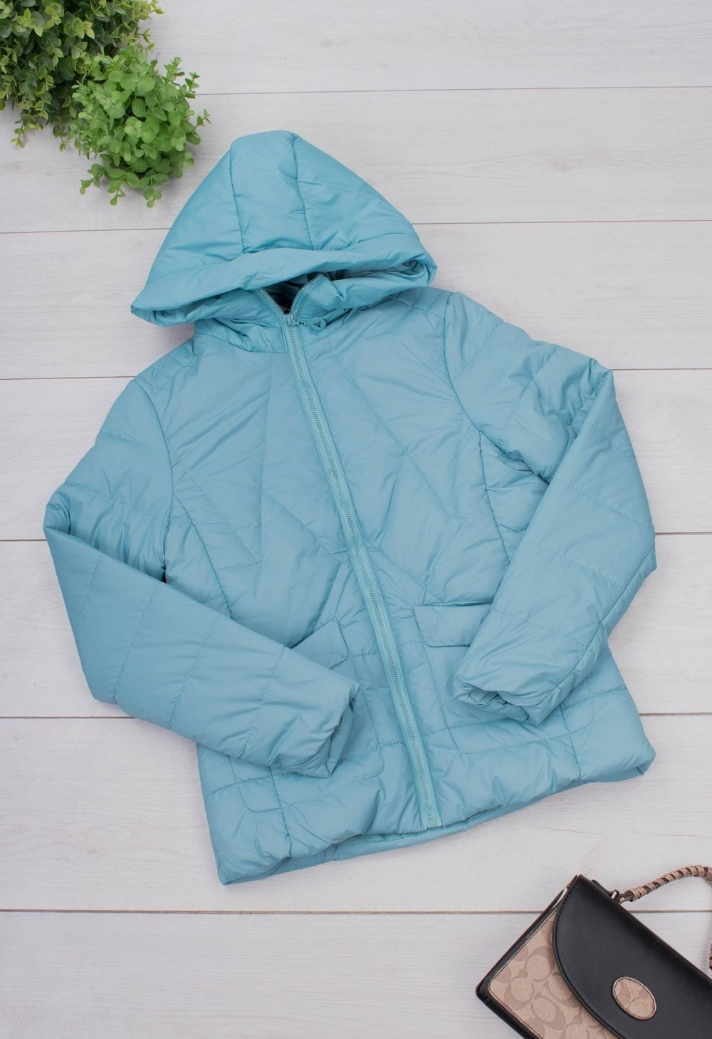 

Женская куртка с капюшоном 85162 XL Голубой