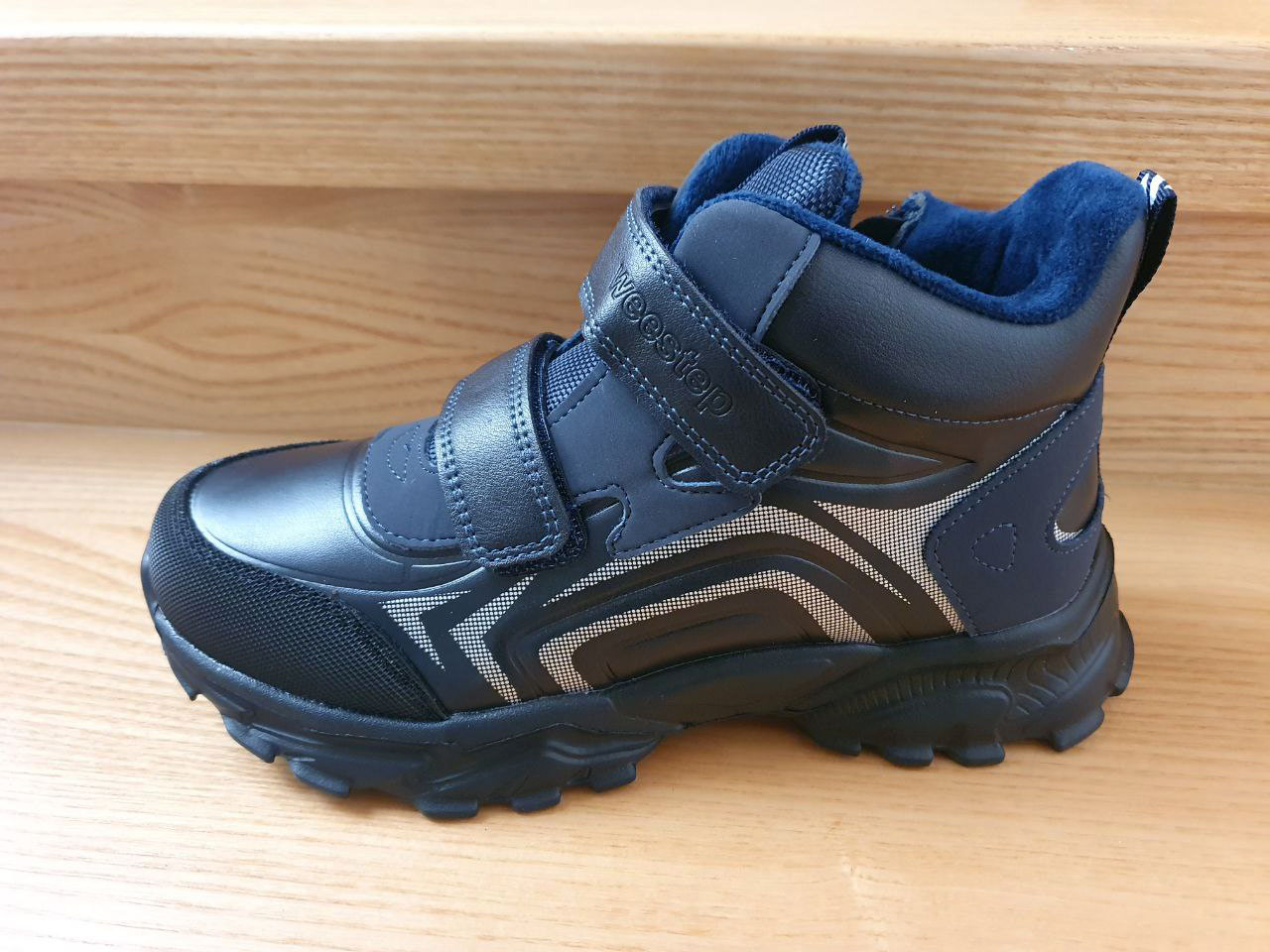 

Утеплені чобітки для хлопця Weestep R001556432DB темно-синього кольору. 34