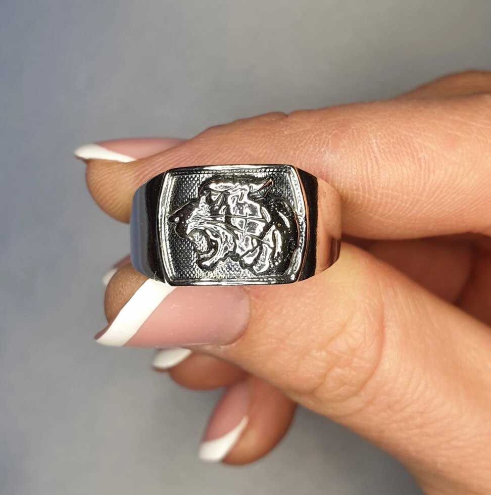 

Кольцо серебряное 20 5,57 г