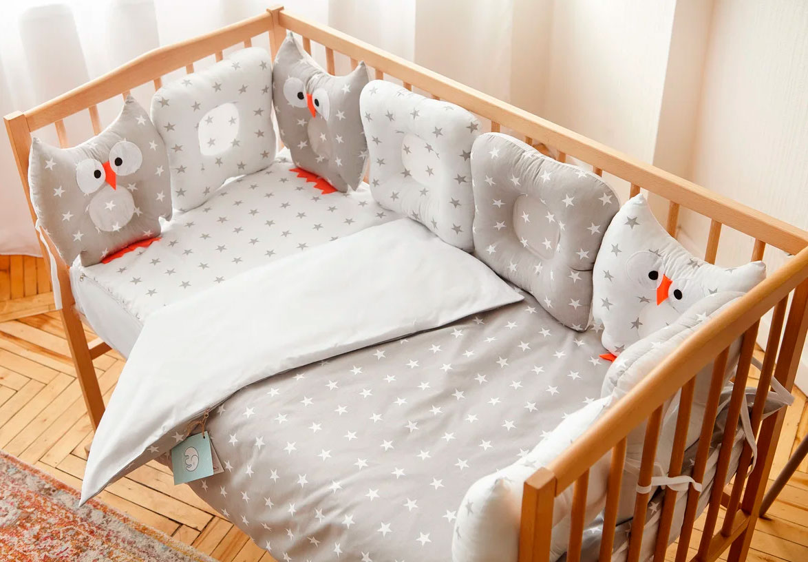 

Комплект постельного белья Добрый Сон Совушки 60 × 120 см серо-белый звезды (9-01/1)