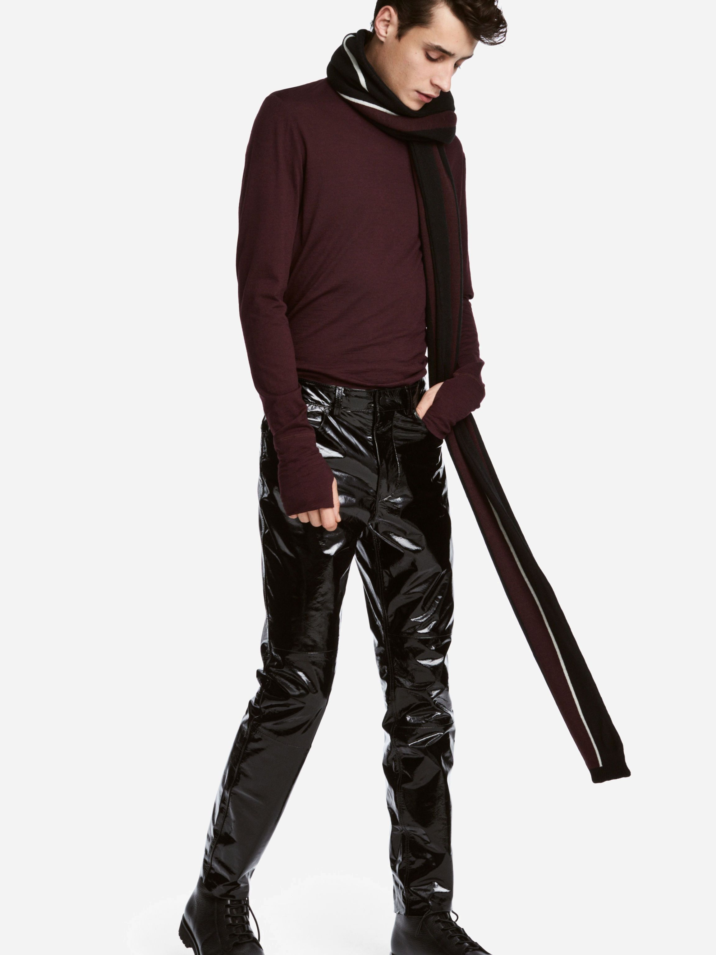 

Брюки из лаковой кожи H&M XAZ181079RRDX 32 Черные