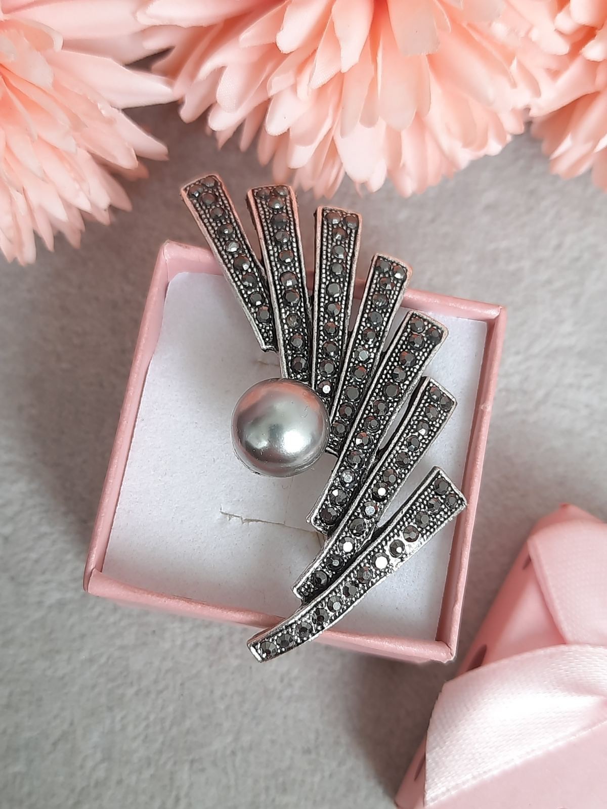 

Брошь FASHION JEWELRY Веер под винтаж с жемчугом 6.5см*3см
