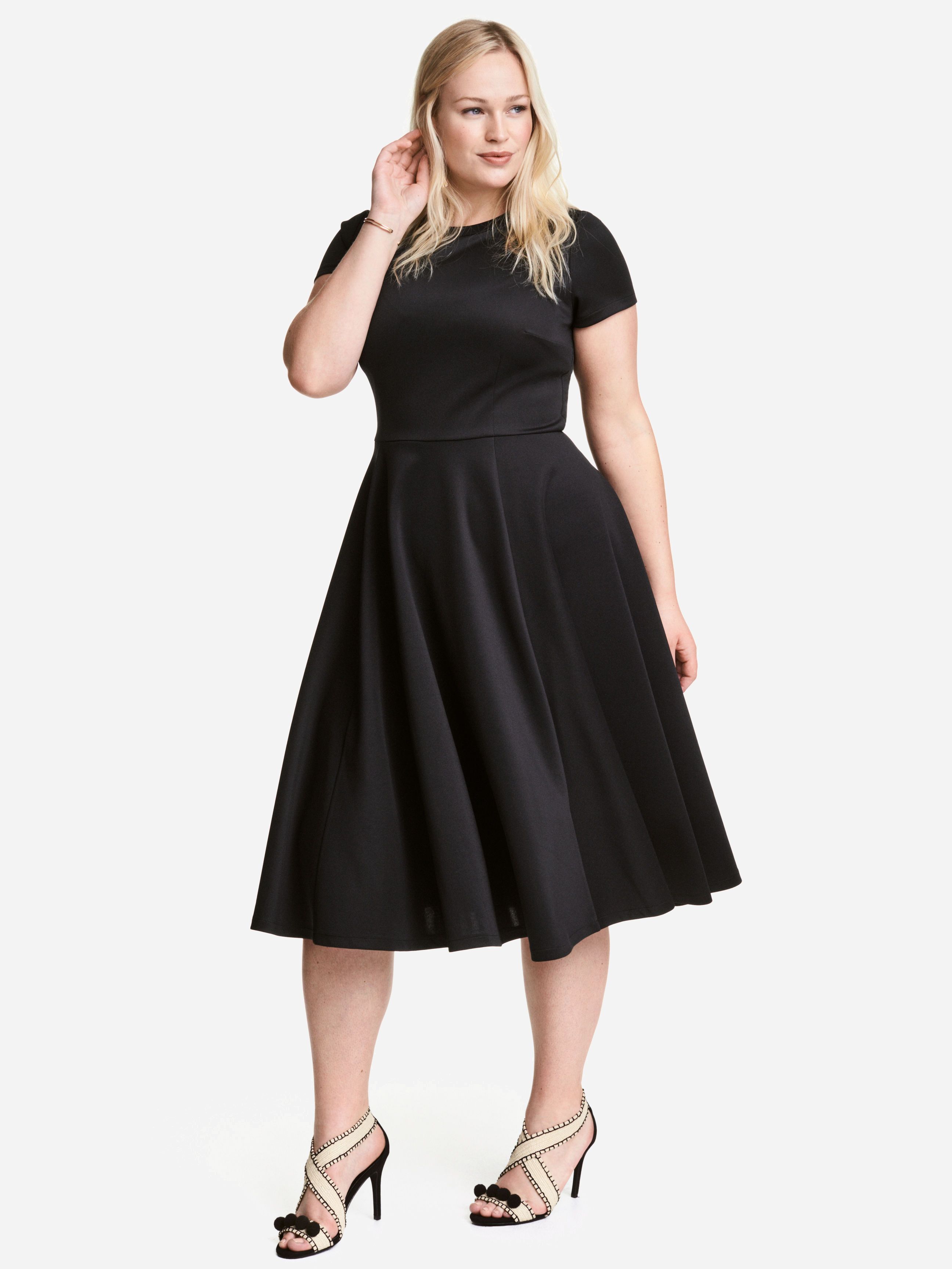 

Платье H&M XAZ045398HCEB  Черное, Платье H&M XAZ045398HCEB 3XL Черное