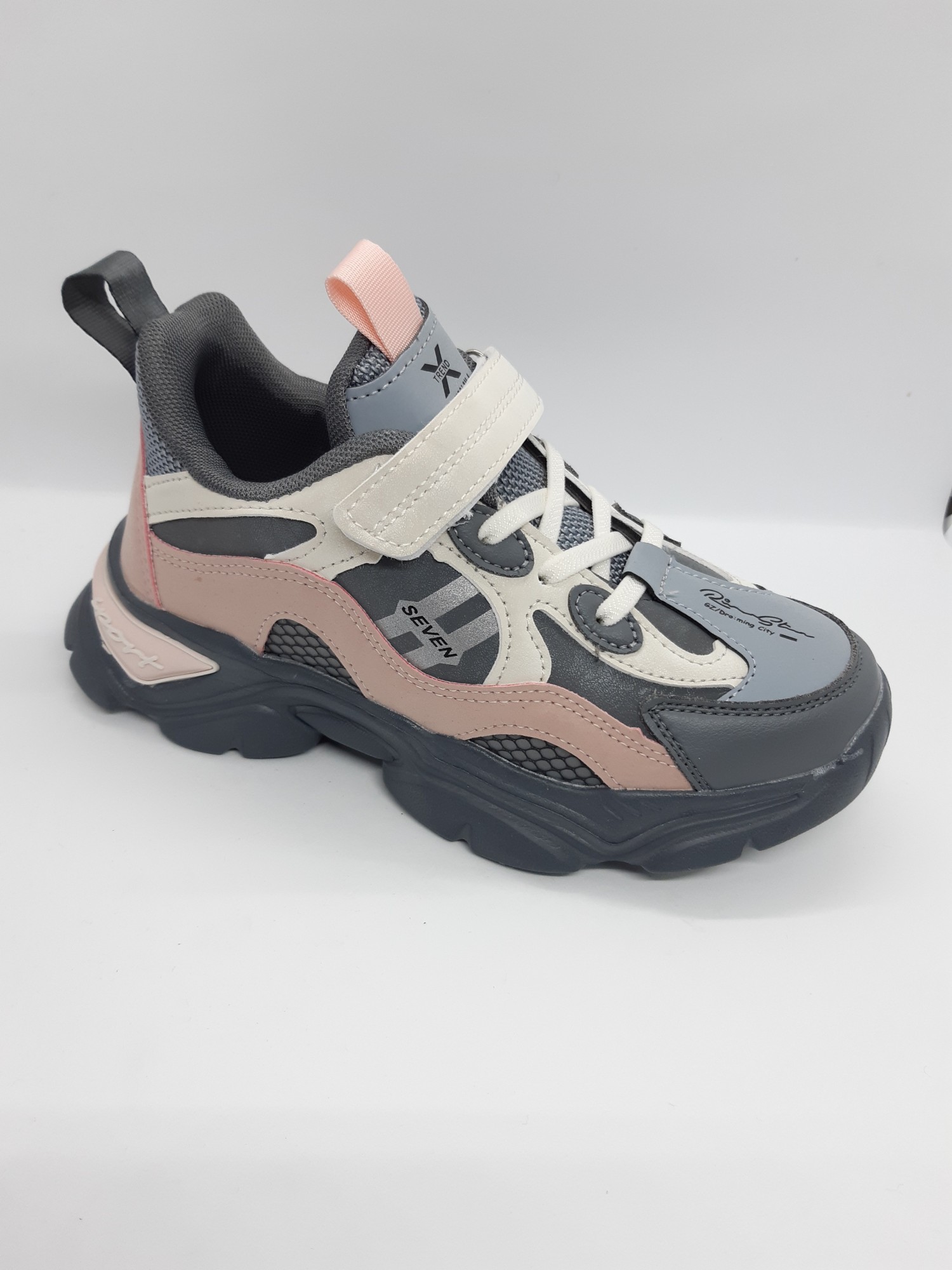 

Кроссовки на девочку Свт.т серые с белым и розовым Kr-0024 33 р 20,5 см