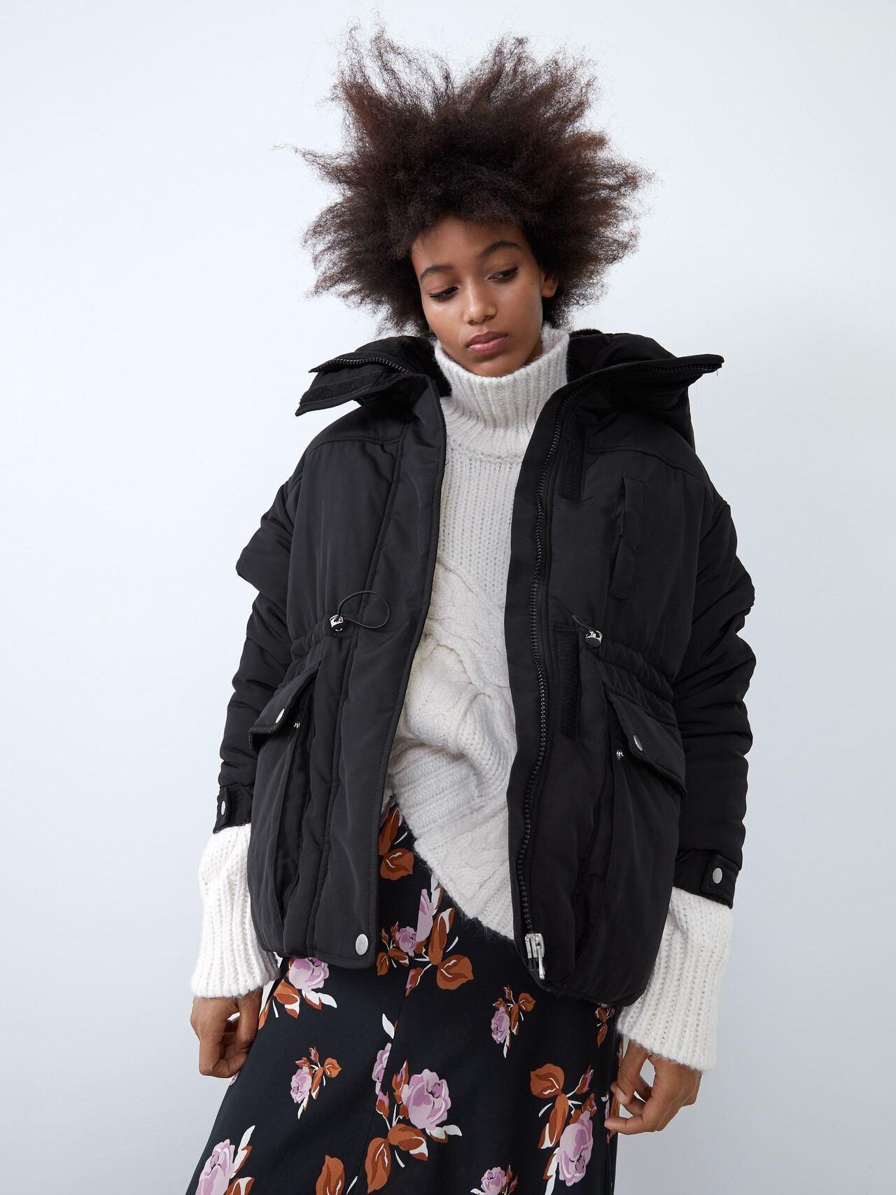 

Куртка Zara XAZ266354RADE L Черная