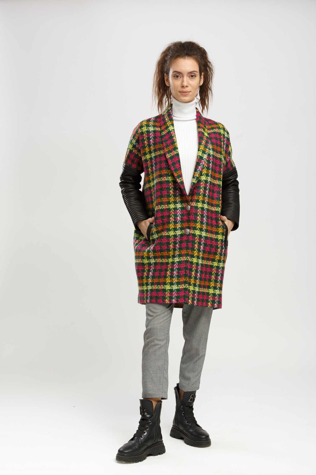 

Пальто NEBRASKA  Разноцветный + черный (20-00001, Пальто NEBRASKA 36 Разноцветный + черный (20-00001)