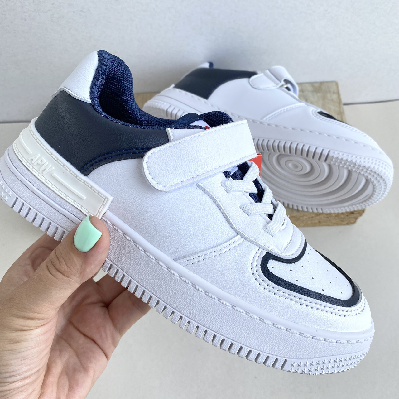 

Кроссовки детские Apawwa размер 33 стелька 20 см для мальчика/девочки GC15-1 белый