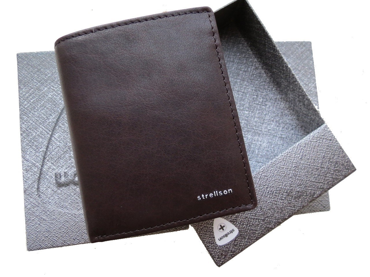 

Мужской кошелёк STRELLSON JEFFERSON Billfold Q6 4010001302 Dark Brown 702