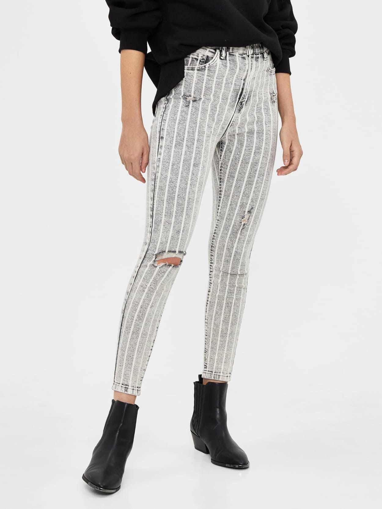 

Джинсы Bershka XAZ238263UNTR  Бежевые с серым, Джинсы Bershka XAZ238263UNTR 38 Бежевые с серым