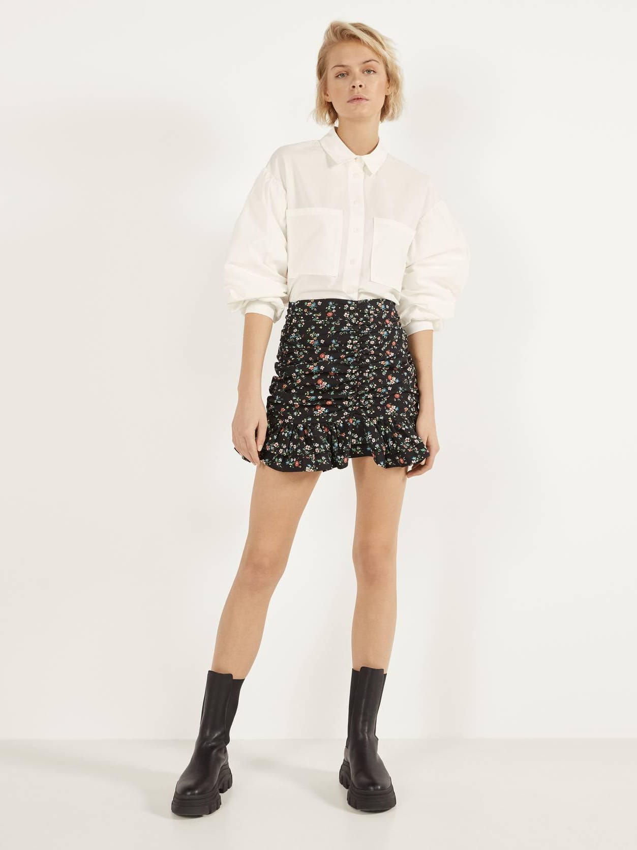 

Юбка Bershka XAZ262922SKZO  Черная, Юбка Bershka XAZ262922SKZO XS Черная