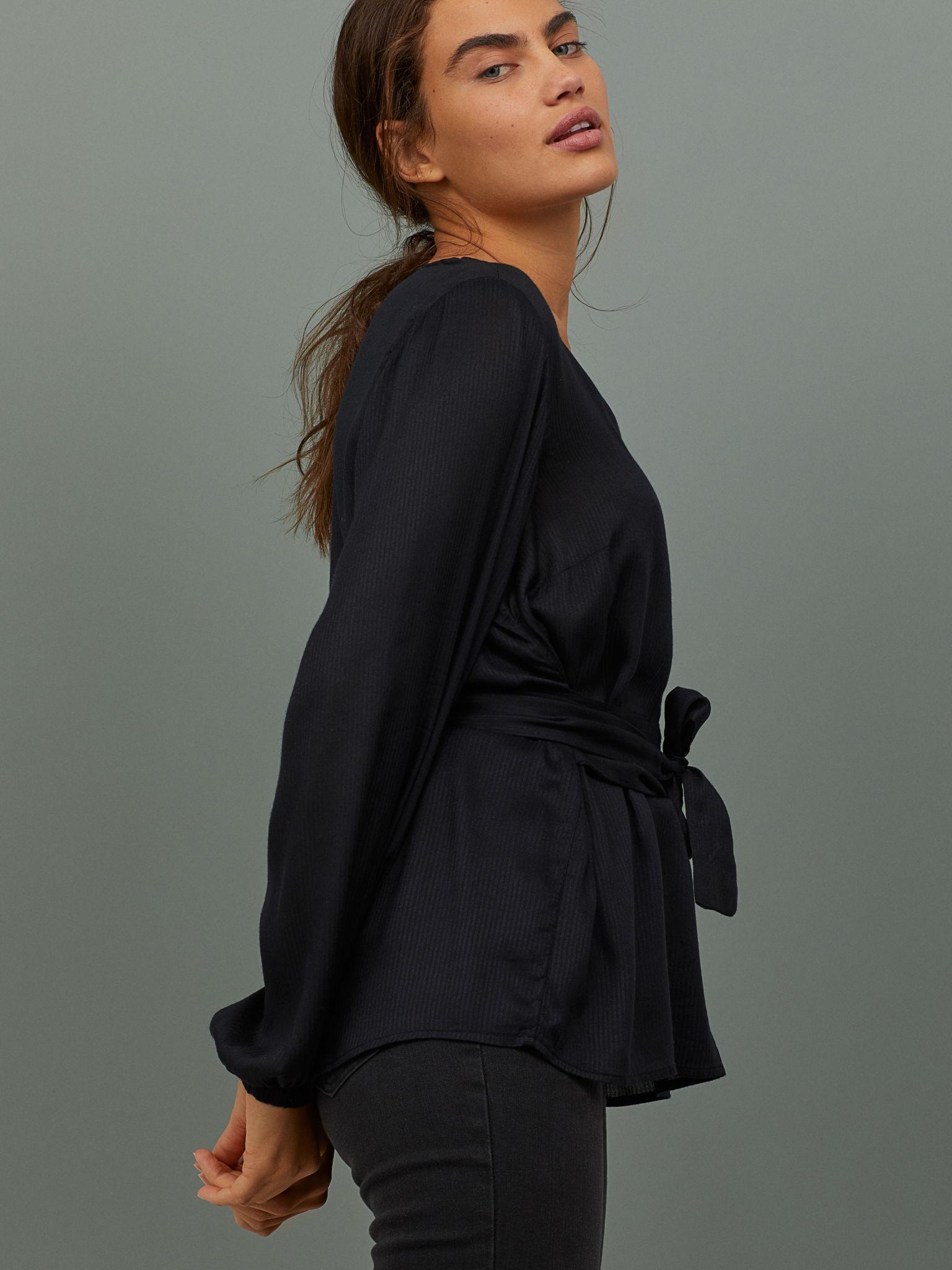 

Блузка H&M XAZ176923BRLB  Черная, Блузка H&M XAZ176923BRLB 36 Черная