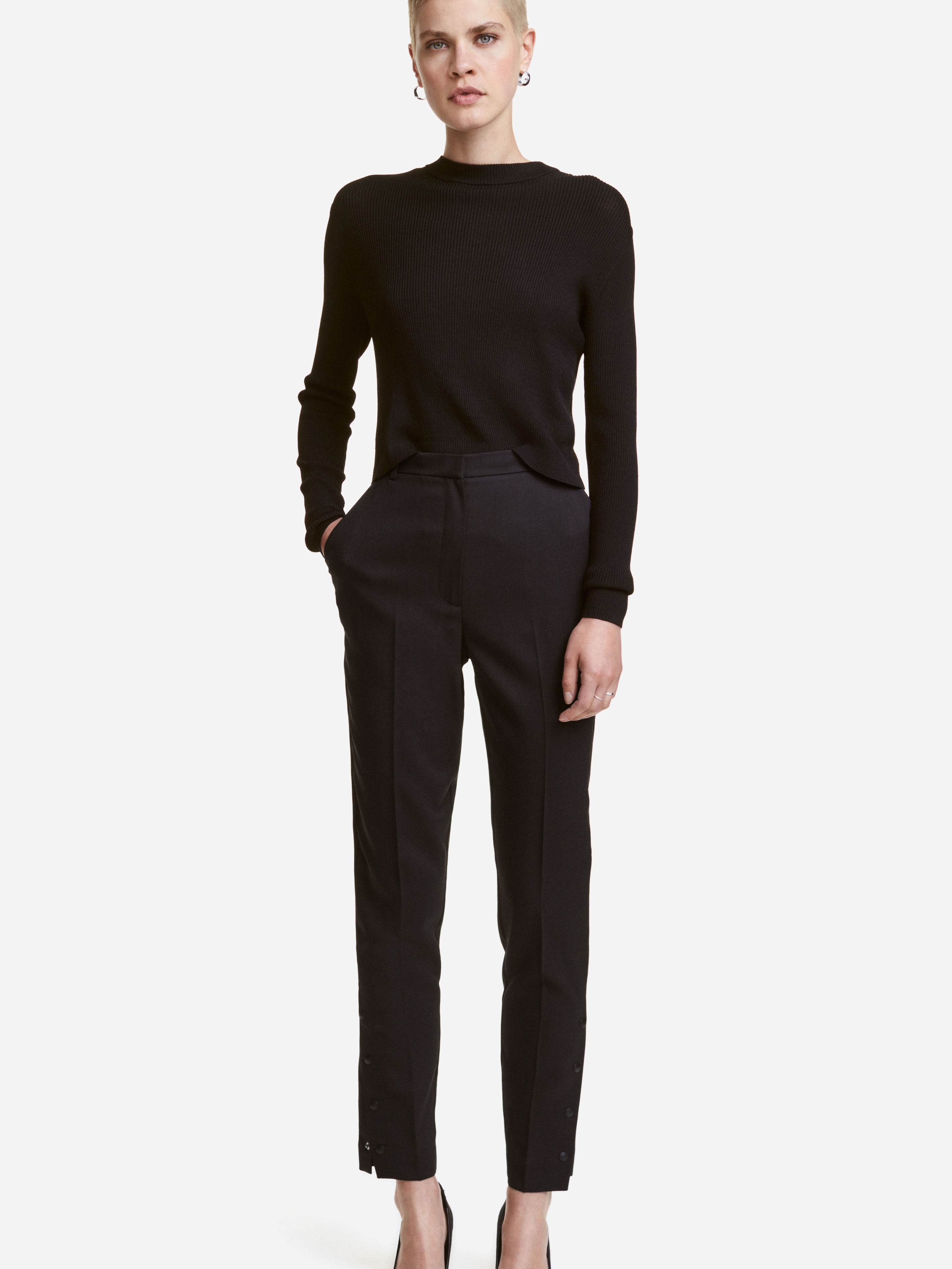 

Брюки H&M XAZ058062EUWB  Черные, Брюки H&M XAZ058062EUWB 32 Черные