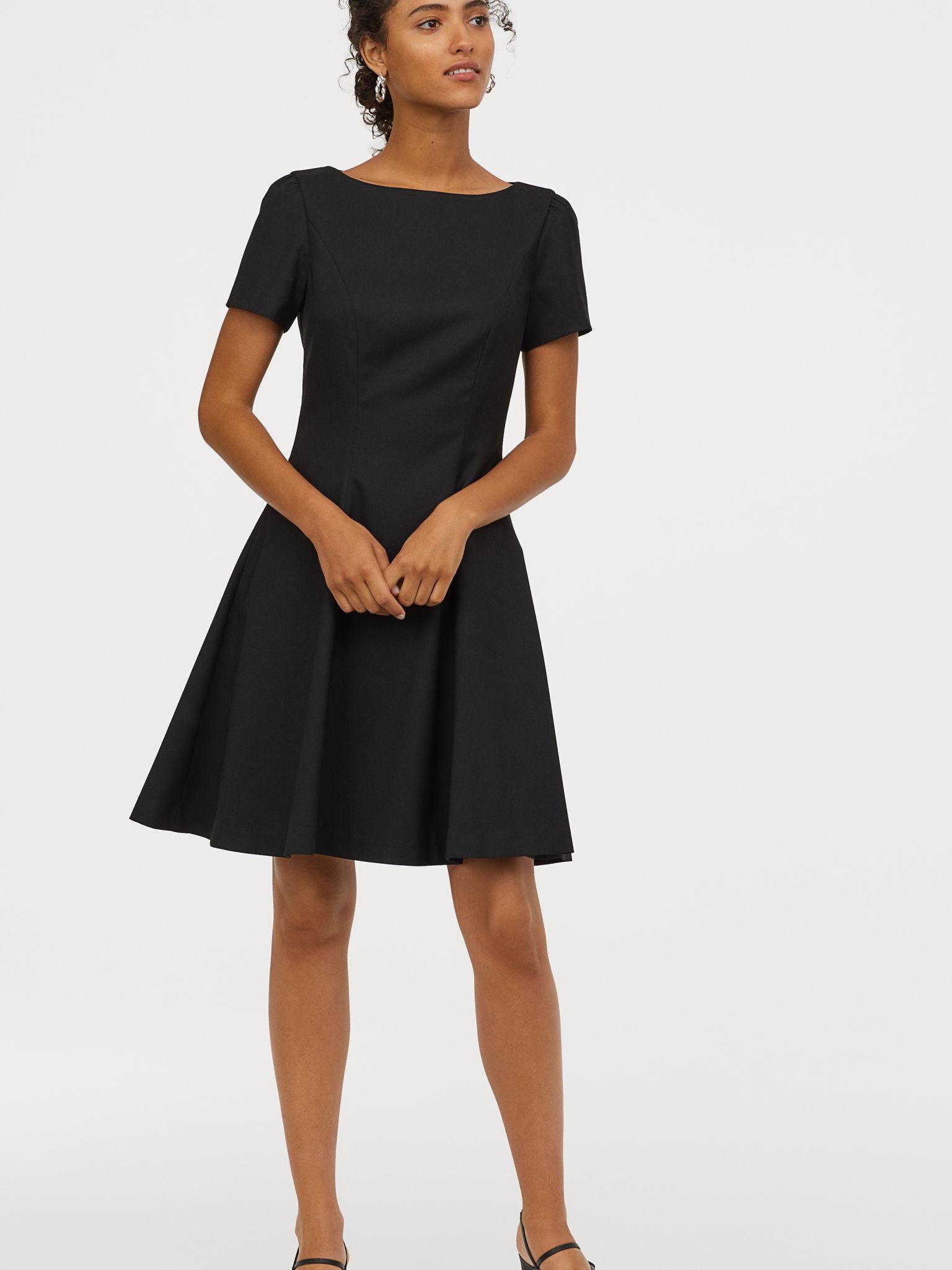 

Платье H&M XAZ173108VNLP 42 Черное