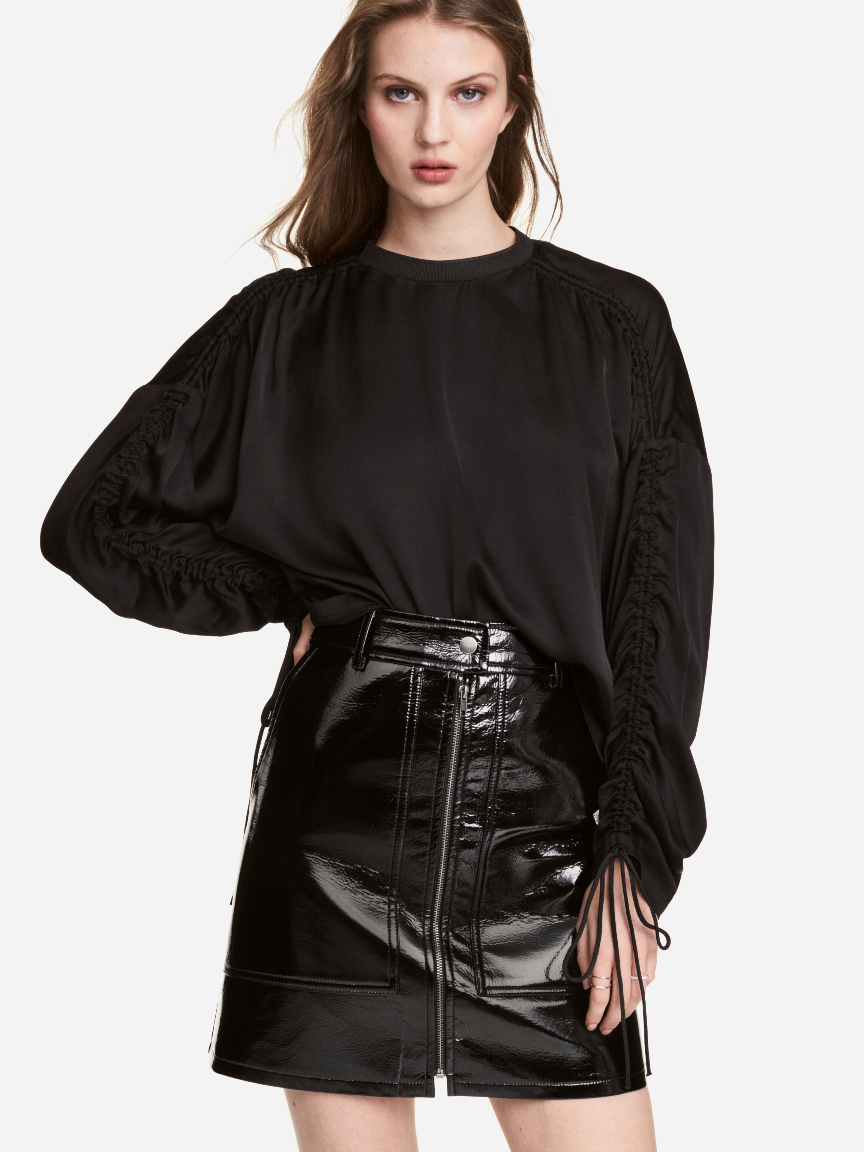 

Блузка H&M XAZ175551JNUD  Черная, Блузка H&M XAZ175551JNUD 32 Черная